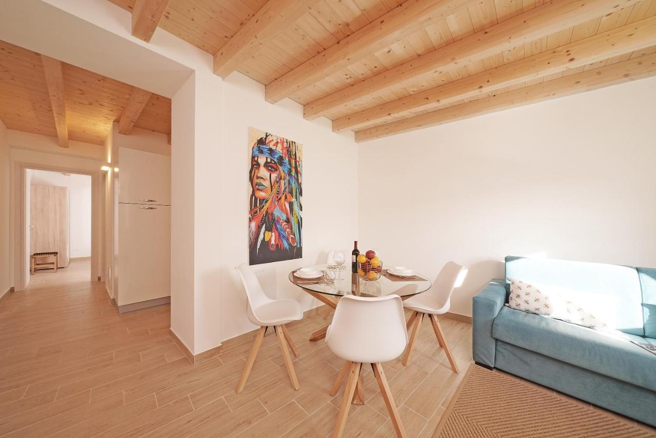 Apartments Villa Bougainville San Felice del Benaco Eksteriør bilde