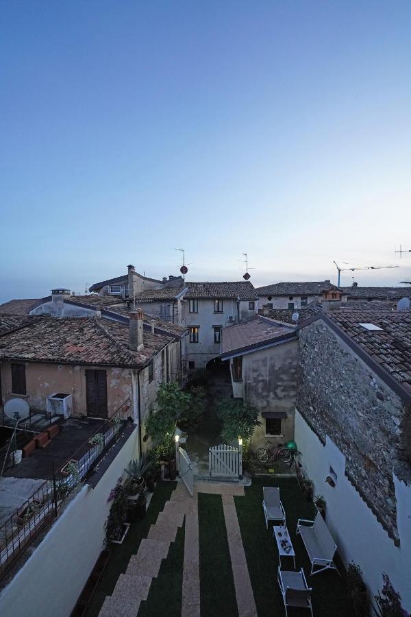 Apartments Villa Bougainville San Felice del Benaco Eksteriør bilde