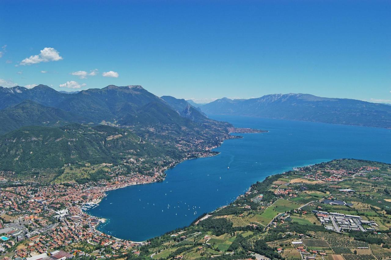 Apartments Villa Bougainville San Felice del Benaco Eksteriør bilde