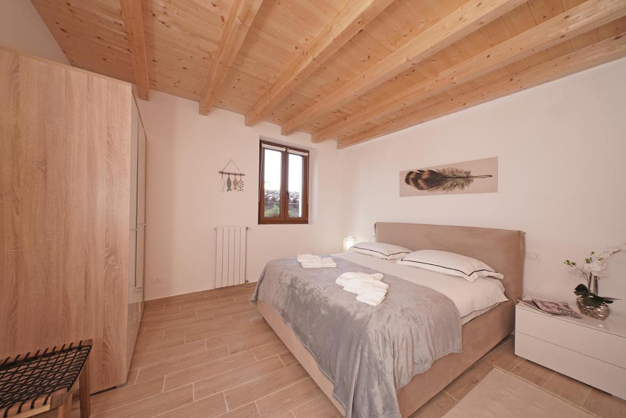 Apartments Villa Bougainville San Felice del Benaco Eksteriør bilde